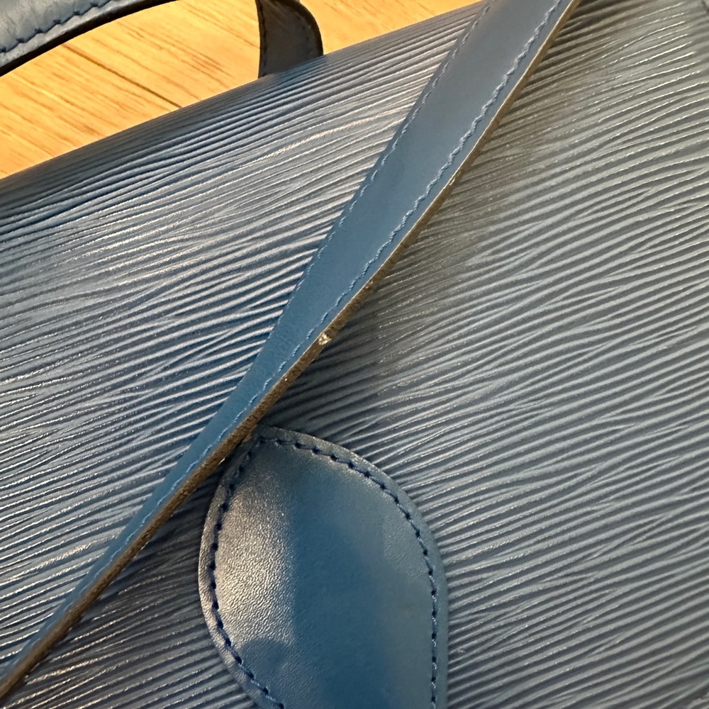 Louis Vuitton Epi St Cloud GM - Picture 8 of 13